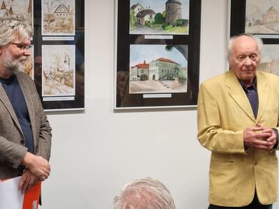 DERNISÁŽ VÝSTAVY A KŘEST KNIHY 60 LET VÝTVARNÉHO KROUŽKU V NOVÉM MĚSTĚ NAD METUJÍ