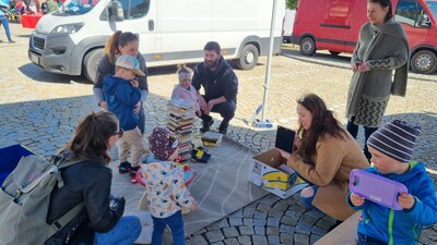 Brány města dokořán - stánek městské knihovny 