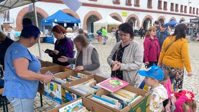 Nabídka knih k prodeji rozhodně nesměla chybět