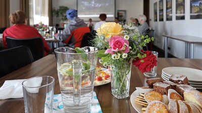 Příjemnou atmosféru podtrhovala krásná květinová výzdoba