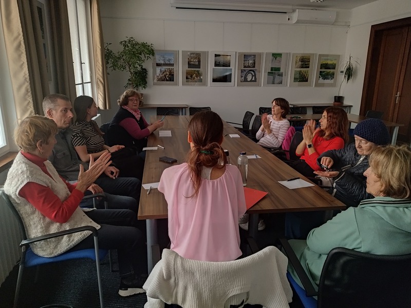 Z přednášky o esenciálních olejích