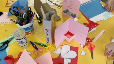 Na Valentýnském vyrábění vznikly krásné výrobky